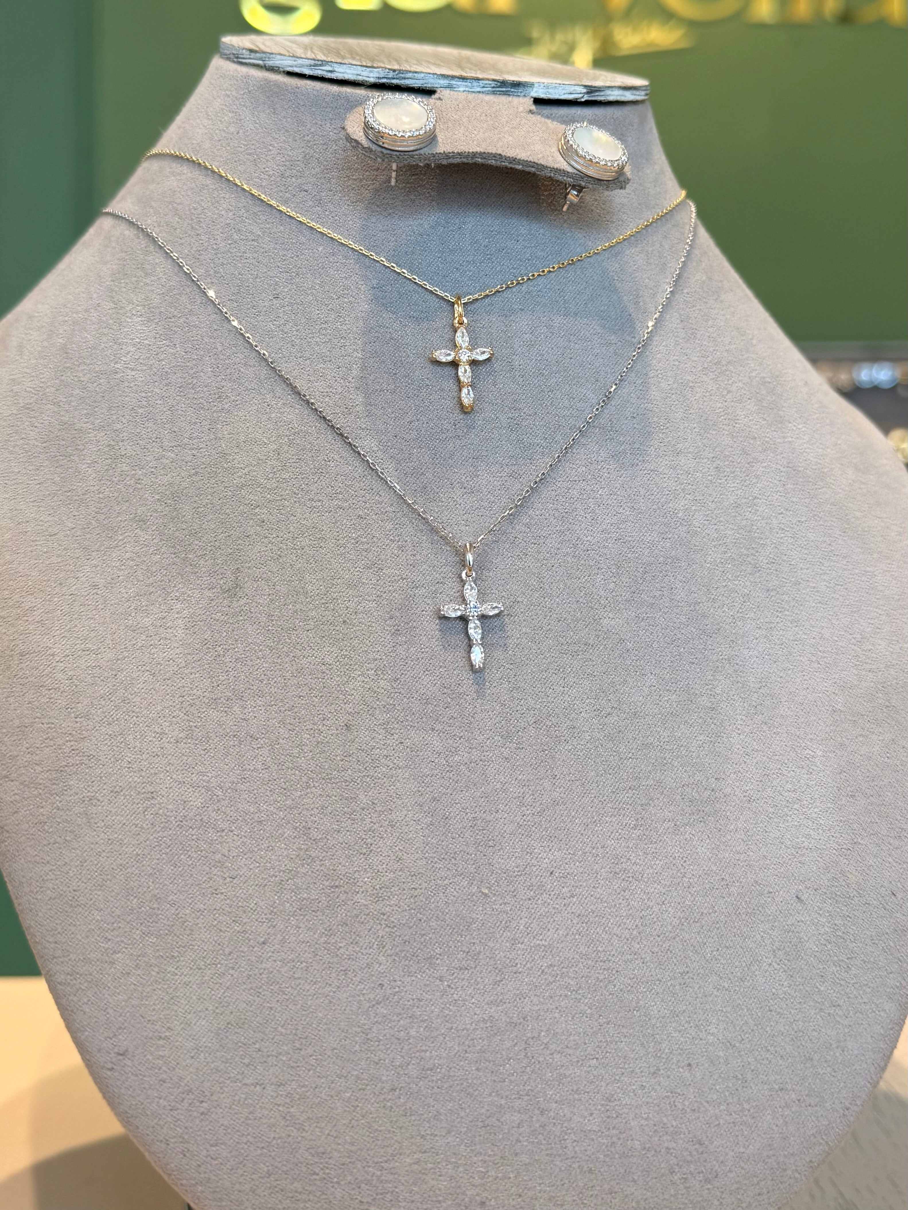 Cruz circonias